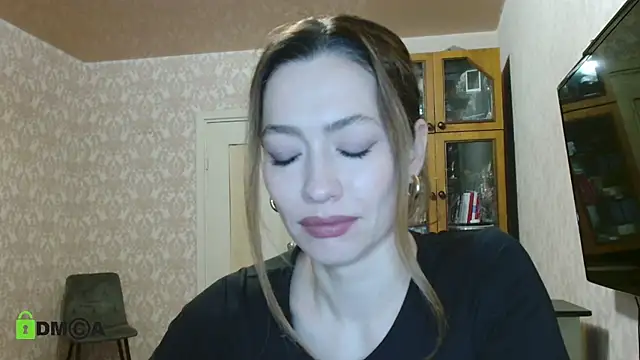 Snapshot of alicia_spicy chatting on December 10, 4:13 am alicia spicy online show from December 10, 4:13 am