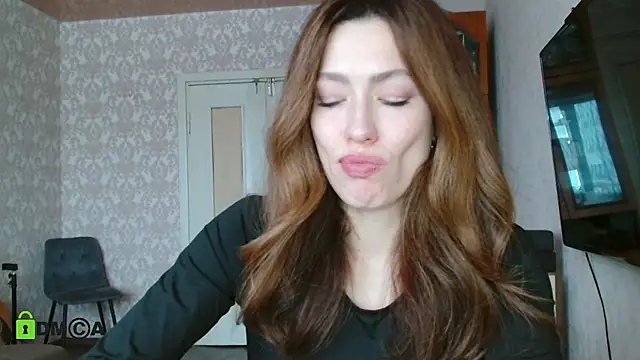 Snapshot of alicia_spicy chatting on December 17, 8:45 am alicia spicy online show from December 17, 8:45 am