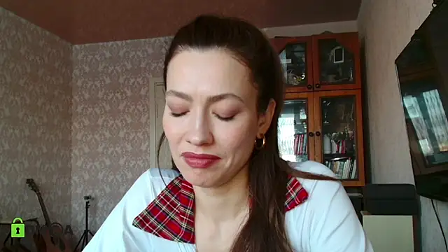 Snapshot of alicia_spicy chatting on December 20, 7:01 am alicia spicy online show from December 20, 7:01 am