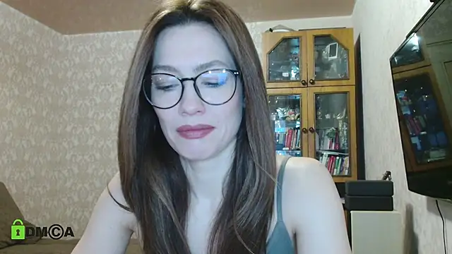 Snapshot of alicia_spicy chatting on January 24, 4:27 am alicia spicy online show from January 24, 4:27 am