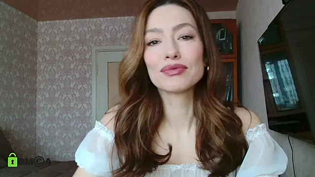 Snapshot of alicia_spicy chatting on February 21, 4:29 am alicia spicy online show from February 21, 4:29 am