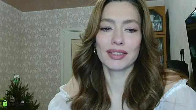 Snapshot of alicia_spicy chatting on January 9, 3:42 am alicia spicy online show from January 9, 3:42 am