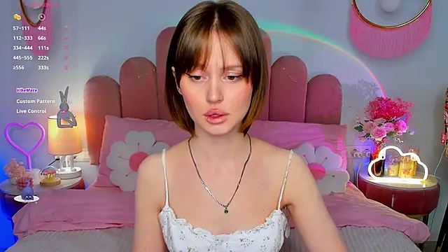 Snapshot of MaryLew chatting on November 21, 6:34 am MaryLew online show from November 21, 6:34 am