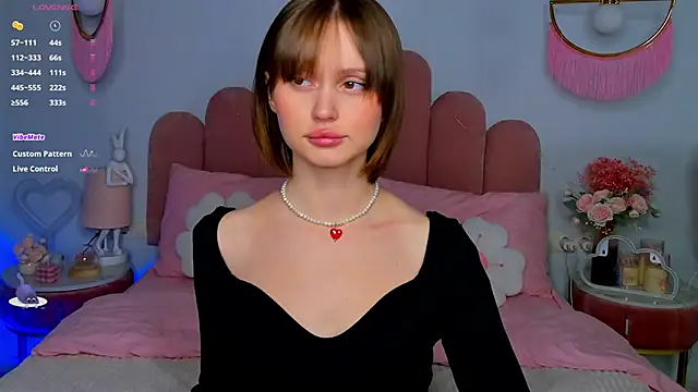 Snapshot of MaryLew chatting on November 22, 6:12 am MaryLew online show from November 22, 6:12 am