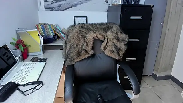 xenia golden online show from October 23, 1:32 pm