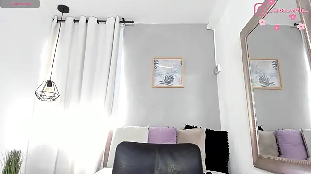  AlejaCruz  online show from June 12, 5:12 pm