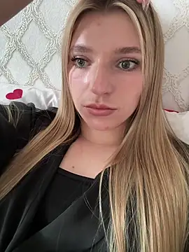Snapshot of adel_secret chatting on May 30, 3:31 pm adel secret online show from May 30, 3:31 pm