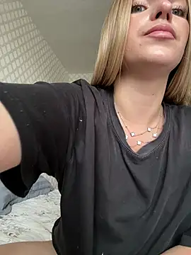 adel secret online show from July 11, 1:36 pm