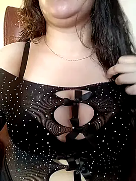 Snapshot of AK---47 chatting on November 5, 8:25 am AK---47 online show from November 5, 8:25 am