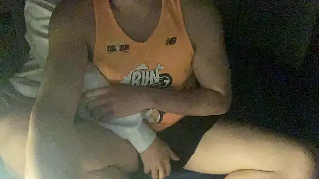 Snapshot of FRIENDLY-GIANT89 chatting on January 27, 9:55 pm FRIENDLY-GIANT89 online show from January 27, 9:55 pm