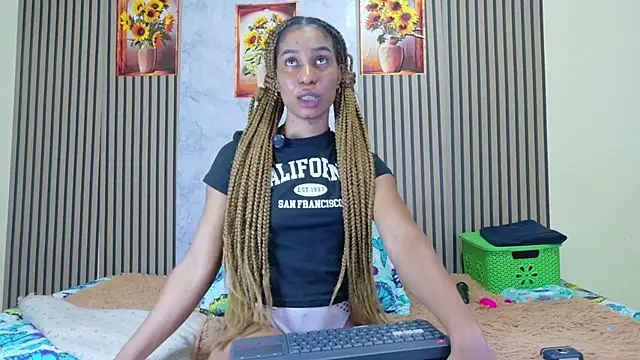 Snapshot of Amarantha_love69 chatting on June 16, 9:06 pm Amarantha love69 online show from June 16, 9:06 pm