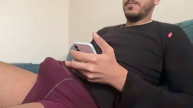 Snapshot of Mooka69 chatting on March 8, 12:41 pm Mooka69 online show from March 8, 12:41 pm