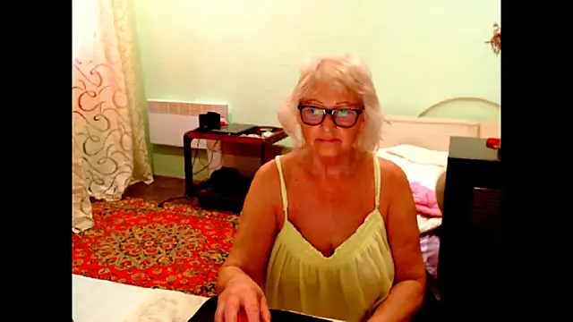 Snapshot of Natali7634 chatting on June 15, 3:58 pm Natali7634 online show from June 15, 3:58 pm