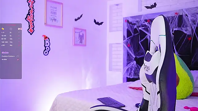 Marianamonroe  online show from October 26, 6:58 pm