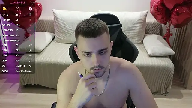 Larstar01 online show from November 6, 12:22 am