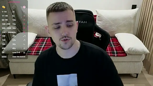 Larstar01 online show from February 21, 10:44 pm