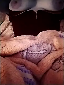 Snapshot of tiffani__love chatting on February 2, 8:19 pm tiffani  love online show from February 2, 8:19 pm