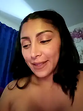 Snapshot of tiffani__love chatting on September 22, 2:46 am tiffani  love online show from September 22, 2:46 am
