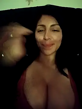 Snapshot of tiffani__love chatting on September 30, 11:26 am tiffani  love online show from September 30, 11:26 am