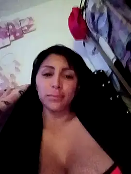 Snapshot of tiffani__love chatting on October 4, 12:14 pm tiffani  love online show from October 4, 12:14 pm
