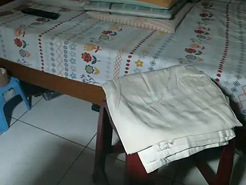 Snapshot of triangle0623 chatting on October 13, 10:15 am triangle0623 online show from October 13, 10:15 am