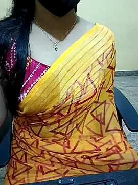 Snapshot of Nithya_05 chatting on September 22, 6:04 am Nithya 05 online show from September 22, 6:04 am