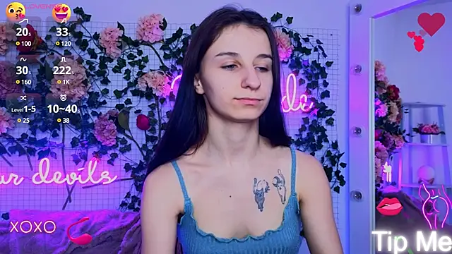 Snapshot of _Nika_Kik chatting on January 21, 11:56 am Nika Kik online show from January 21, 11:56 am