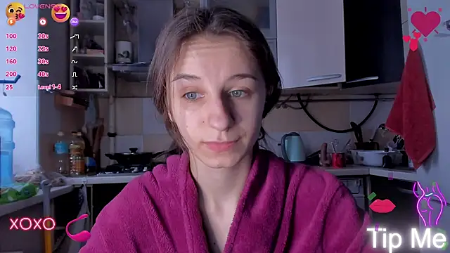 Snapshot of _Nika_Kik chatting on March 5, 11:49 am Nika Kik online show from March 5, 11:49 am