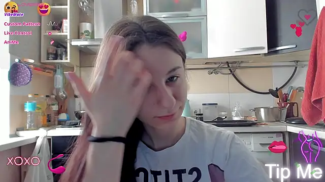 Snapshot of _Nika_Kik chatting on March 7, 6:46 am Nika Kik online show from March 7, 6:46 am