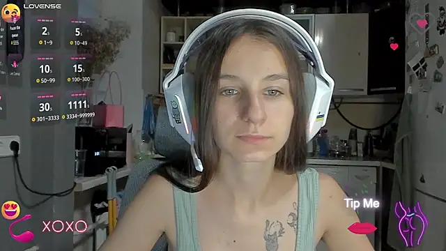 Snapshot of _Nika_Kik chatting on October 1, 3:18 pm Nika Kik online show from October 1, 3:18 pm