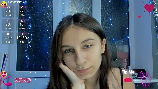 Snapshot of _Nika_Kik chatting on October 18, 3:13 pm Nika Kik online show from October 18, 3:13 pm