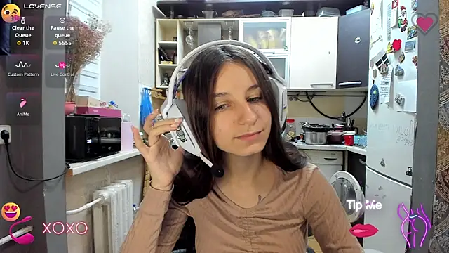 Snapshot of _Nika_Kik chatting on October 27, 2:54 pm Nika Kik online show from October 27, 2:54 pm