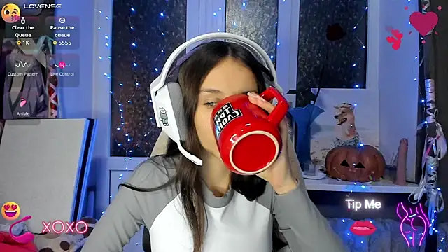 Snapshot of _Nika_Kik chatting on October 29, 6:31 pm Nika Kik online show from October 29, 6:31 pm