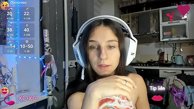 Snapshot of _Nika_Kik chatting on November 12, 5:24 pm Nika Kik online show from November 12, 5:24 pm