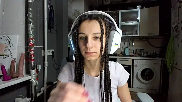 Snapshot of _Nika_Kik chatting on December 14, 7:40 pm Nika Kik online show from December 14, 7:40 pm