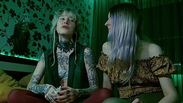 Littlespacemouse online show from December 2, 8:11 pm