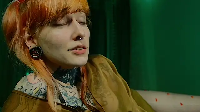 Littlespacemouse online show from February 14, 8:05 pm