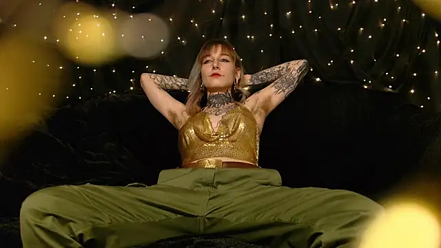 Littlespacemouse online show from October 27, 5:50 pm