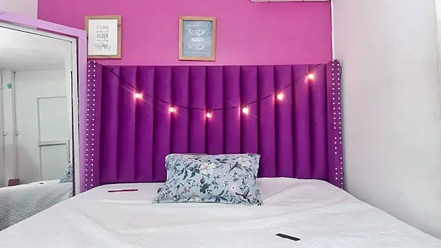 kinkyhousewifee online show from April 29, 2:48 am