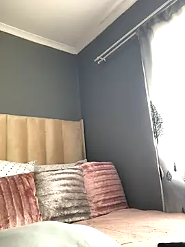 Snapshot of Nicole_Liam_ chatting on November 8, 8:47 am Nicole Liam online show from November 8, 8:47 am