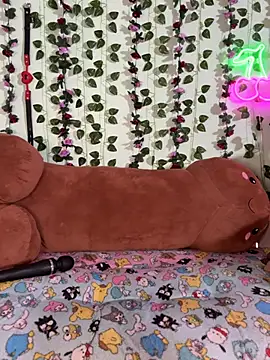 CherryBombBomb online show from May 10, 6:07 am