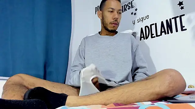 Aronxxs online show from November 16, 10:32 am