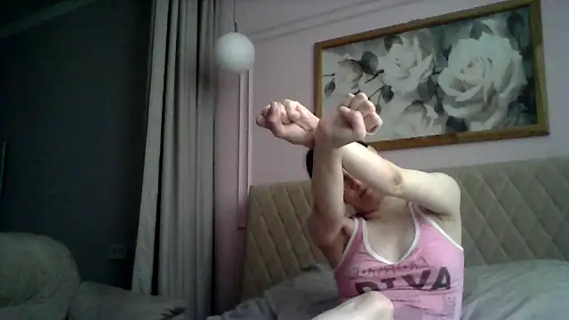 Snapshot of SunElizabeth chatting on March 5, 10:11 am SunElizabeth online show from March 5, 10:11 am