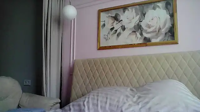 Snapshot of SunElizabeth chatting on March 15, 6:36 am SunElizabeth online show from March 15, 6:36 am