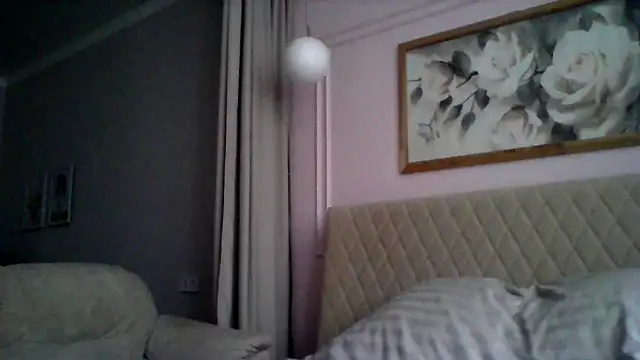 Snapshot of SunElizabeth chatting on March 17, 4:40 am SunElizabeth online show from March 17, 4:40 am