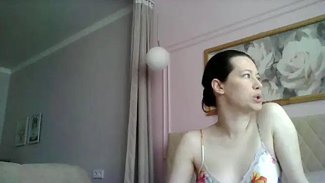 Snapshot of SunElizabeth chatting on March 21, 7:44 am SunElizabeth online show from March 21, 7:44 am