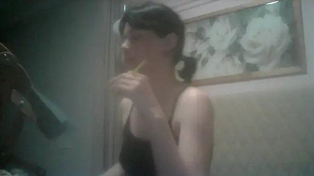 Snapshot of SunElizabeth chatting on March 12, 4:35 pm SunElizabeth online show from March 12, 4:35 pm