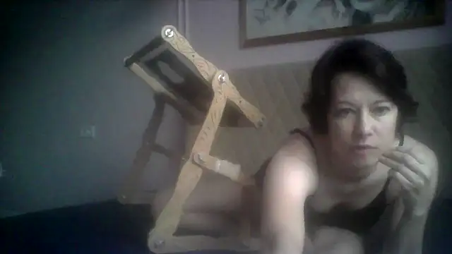 Snapshot of SunElizabeth chatting on June 13, 1:25 am SunElizabeth online show from June 13, 1:25 am