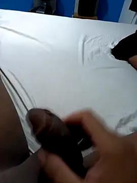 Snapshot of Seductiveblack chatting on February 4, 9:31 pm Seductiveblack online show from February 4, 9:31 pm