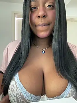 Snapshot of latinababyy chatting on March 7, 2:45 pm latinababyy online show from March 7, 2:45 pm